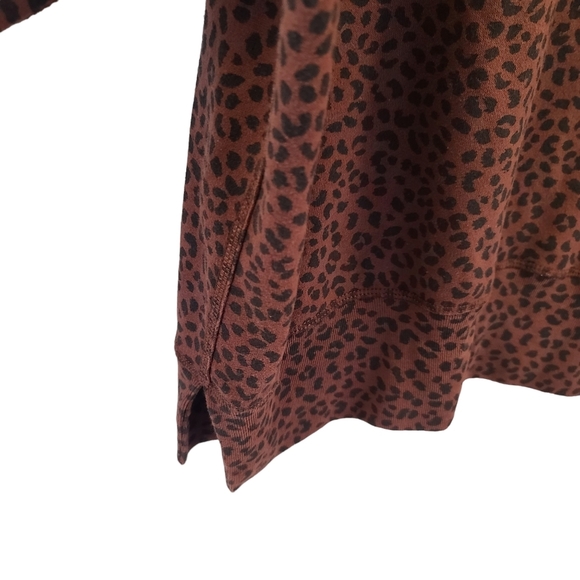 Abercrombie & Fitch soft a&f collection Leopard Print Crewneck sweater medium - Picture 6 of 6